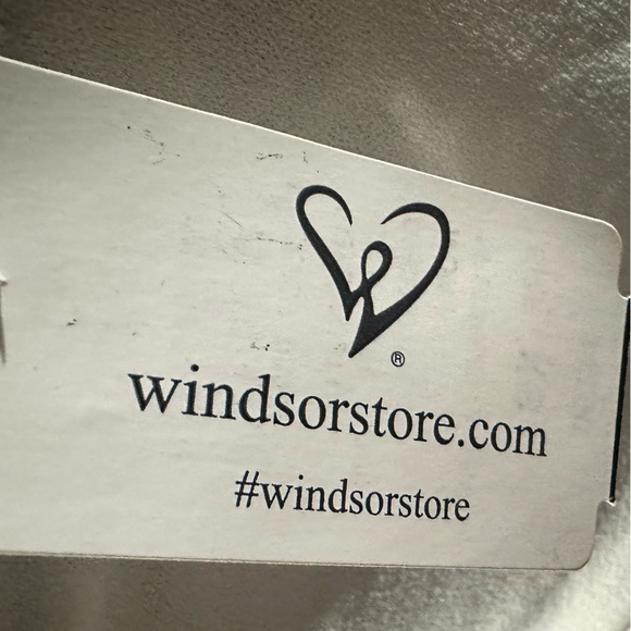 Windsor Trendy Twist-Front Skater Romper-White- SOLD OUT ONLINE- Size: XS NWT - Picture 6 of 11